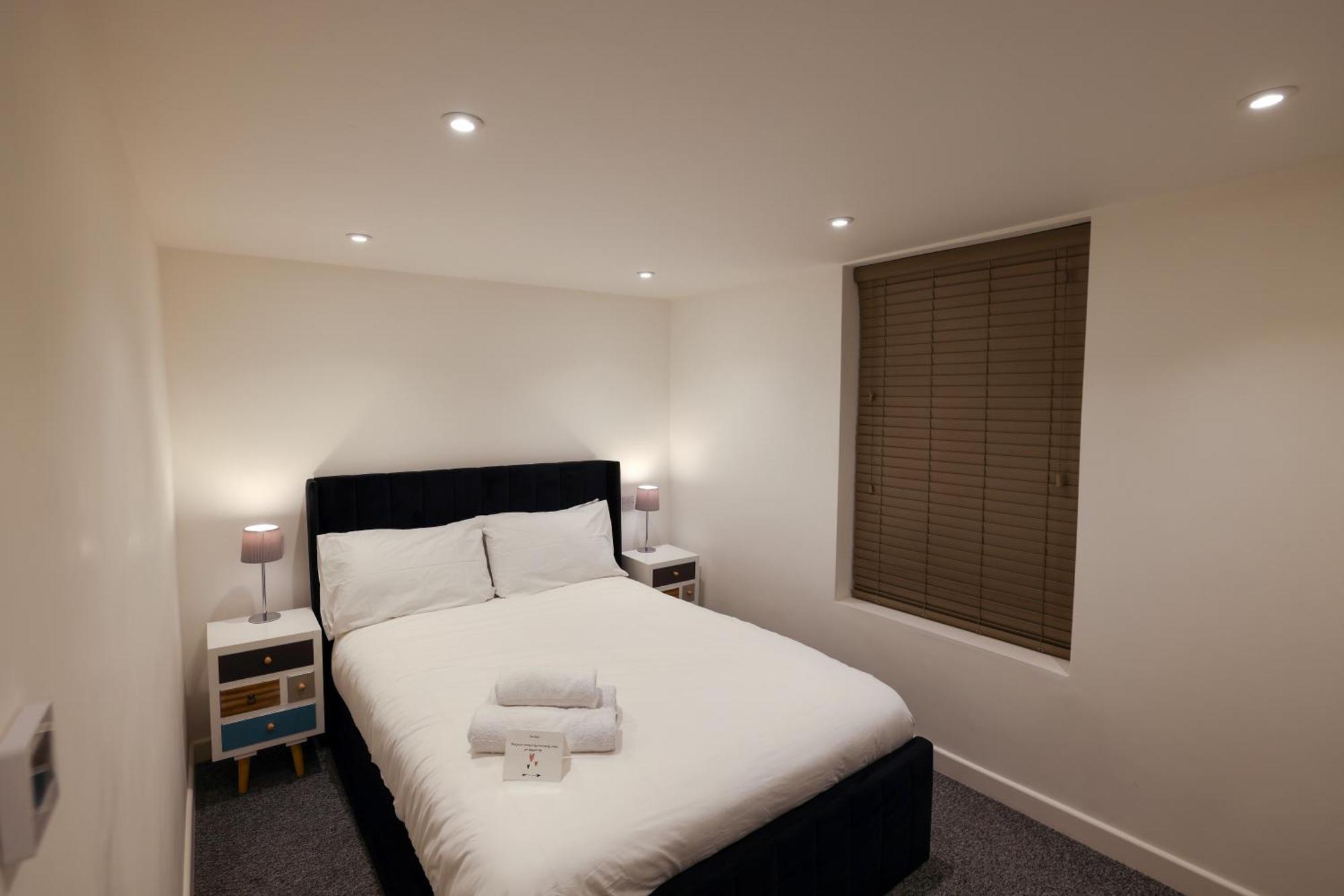 Stylish 1 Bed Apartment In Bicester Town Centre Exterior photo